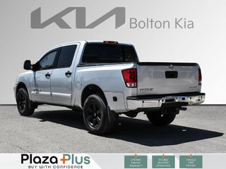 2015 Nissan Titan SV