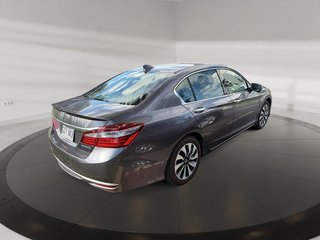 2017 Honda Accord Hybrid + RARE + BLUETOOTH + CAMERA + WOW !!