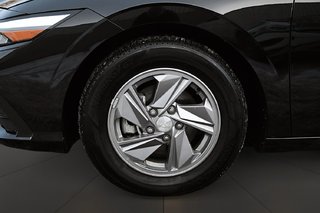 Hyundai Elantra ESSENTIEL CAMERA  SIEGES CHAUFFANTS APPLE CARPLAY 2024