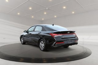 Hyundai Elantra ESSENTIEL CAMERA  SIEGES CHAUFFANTS APPLE CARPLAY 2024