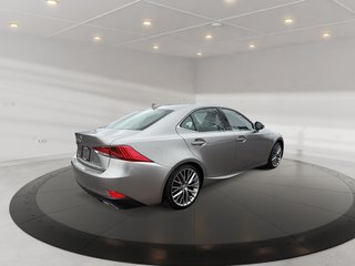 2017 Lexus IS 300 AWD + PREMIUM PKG + CUIR + TOIT + CAMERA + BT