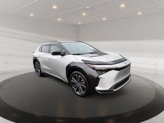 Toyota bZ4X XLE AWD + TECH + CUIR + TOIT PANO + JBL + WOW!! 2023