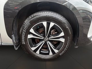 2023 Toyota bZ4X XLE AWD + TOIT VITRÉ + CARPLAY + CAMERA + WOW !!