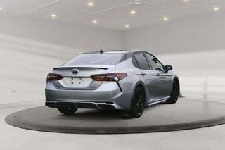 Toyota Camry Hybrid XSE 2021