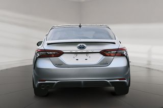 Toyota Camry Hybrid XSE 2021