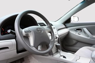 2011 Toyota Camry 2011 LE + SEULEMENT 83566 KM
