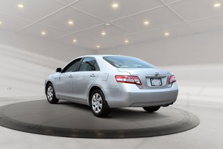 2011 Toyota Camry 2011 LE + SEULEMENT 83566 KM