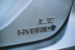 2022 Toyota Camry Hybrid LE + SIEGES CHAUFFANT + CAMERA DE RECUL