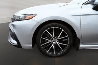 Toyota Camry SE HYBRIDE + SIEGES CHAUFFANT + 40388KM 2022