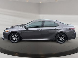 2022 Toyota Camry Hybrid XLE HYBRIDE + CARPLAY + CUIR + TOIT + JBL