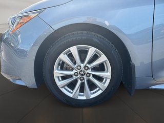 Toyota Corolla LE AMÉLIORÉ + TOIT OUVRANT + CARPLAY + MAGS + WOW! 2023