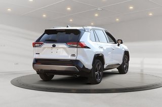 Toyota RAV4 Hybrid XLE 2021