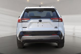 Toyota RAV4 Hybrid XLE 2021