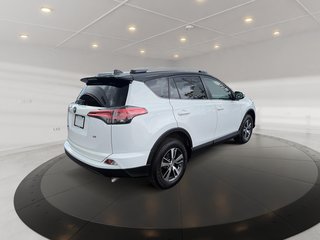 2018 Toyota RAV4 LE FWD + BLUETOOTH + CAMERA + SIÈGES CHAUFFANTS