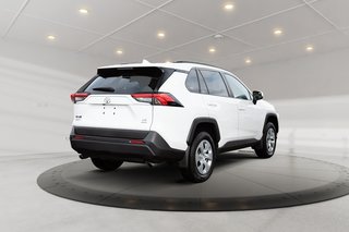 Toyota RAV4 LE AWD 2020