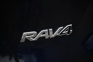 Toyota RAV4  2021