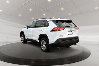 Toyota RAV4 LE 2021