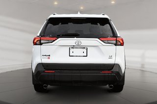 Toyota RAV4 LE 2021