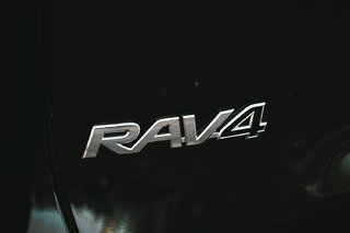 Toyota RAV4 XLE 2021