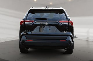 Toyota RAV4 XLE 2021