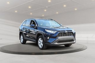 Toyota RAV4 2021 XLE + AWD + TOIT OUVRANT + APPLE CARPLAY 2021