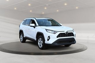 Toyota RAV4 XLE + TOIT OUVRANT + SIEGES CHAUFFANT 2021