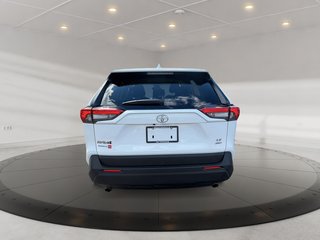 2025 Toyota RAV4 LE AWD + CARPLAY + CAMERA + SIÈGES CHAUFFANTS