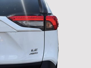 2025 Toyota RAV4 LE AWD + CARPLAY + CAMERA + SIÈGES CHAUFFANTS