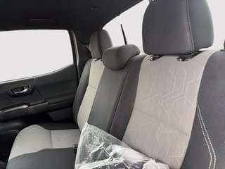 2022 Toyota Tacoma TRD SPORT + CREW + CARPLAY + CAMERA + WOW!