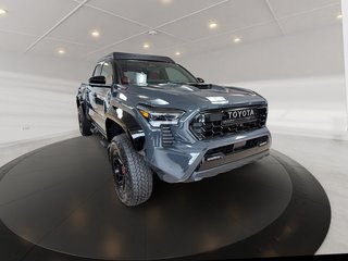 Toyota Tacoma Hybrid TRD PRO + CUIR ROUGE + TOIT + JBL + WOW !!! 2025