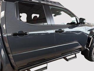 Toyota Tacoma Hybrid TRD PRO + CUIR ROUGE + TOIT + JBL + WOW !!! 2025