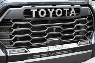 2023 Toyota Tundra Platinum + SIEGES EN CUIR + TOIT PANORAMIQUE