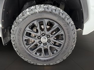 Toyota Tundra Limited Hybrid + CUIR + TOIT PANO + GPS + WOW! 2024