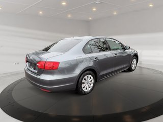Volkswagen Jetta TRENDLINE PLUS + AIR CLIMATISÉ + SIÈGES CHAUFFANTS 2013