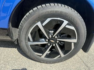 2025 Chevrolet Equinox EV AWD LT (PNEUS HIVER INCLUS) in Rimouski, Quebec - 4 - w320h240px