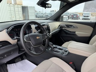 Chevrolet TRAVERSE LS 8 PASSAGERS V6 2023 à Rimouski, Québec - 4 - w320h240px