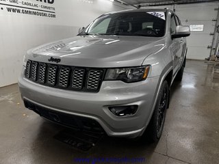 Jeep GRAND CHEROKEE ALTITUDE 2021 à Rimouski, Québec - 3 - w320h240px