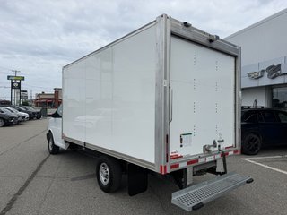 2025 Chevrolet EXPRESS COMMERC 3500 CUBE 14'' V8 6.6L in Rimouski, Quebec - 3 - w320h240px