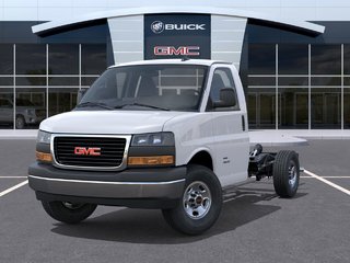 GMC Savana Cutaway 3500  2025 à Rimouski, Québec - 6 - w320h240px