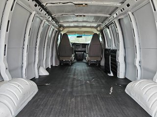 2021 Chevrolet Express Cargo Van in Pickering, Ontario - 12 - w320h240px