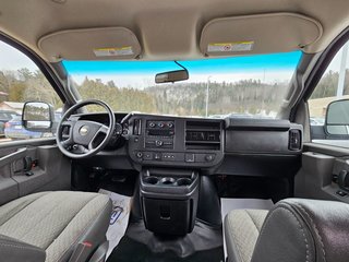 2021 Chevrolet Express Cargo Van in Pickering, Ontario - 34 - w320h240px