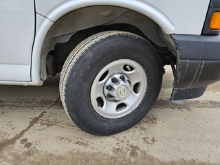 2021 Chevrolet Express Cargo Van in Bancroft, Ontario - 4 - w320h240px