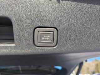 2025 GMC Acadia in Pickering, Ontario - 7 - w320h240px