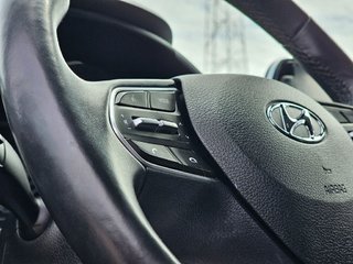 2020 Hyundai Santa Fe in Pickering, Ontario - 16 - w320h240px