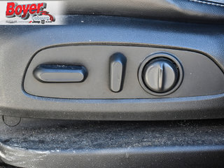 2018 Chevrolet Equinox in Pickering, Ontario - 11 - w320h240px