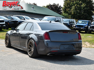 2018 Chrysler 300 in Pickering, Ontario - 6 - w320h240px