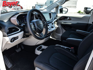 2024 Chrysler Grand Caravan in Pickering, Ontario - 12 - w320h240px