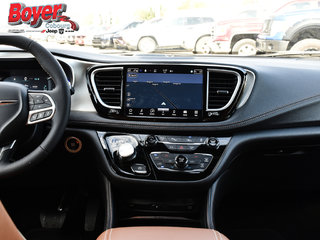 2024 Chrysler Pacifica Hybrid in Pickering, Ontario - 21 - w320h240px