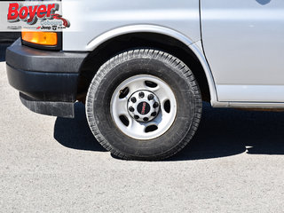 2019 GMC Savana Passenger in Pickering, Ontario - 4 - w320h240px