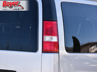 2019 GMC Savana Passenger in Pickering, Ontario - 9 - w320h240px